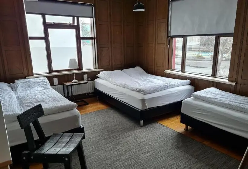 اتاق خانوادگی, Lava Guesthouse