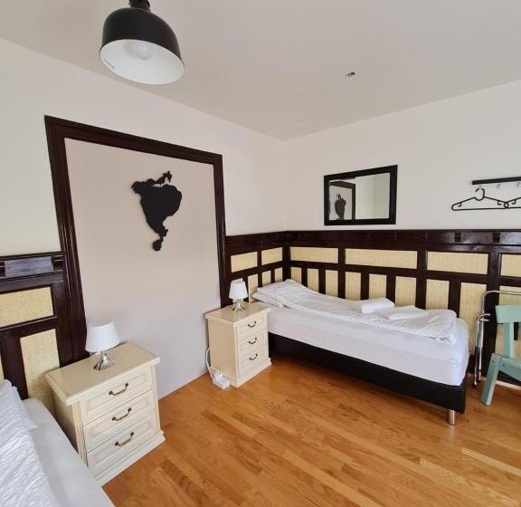 اتاق خانوادگی با سرویس بهداشتی مشترک, Lava Guesthouse