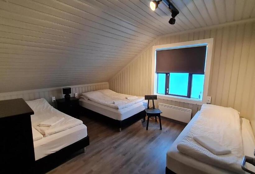 اتاق خانوادگی با سرویس بهداشتی مشترک, Lava Guesthouse