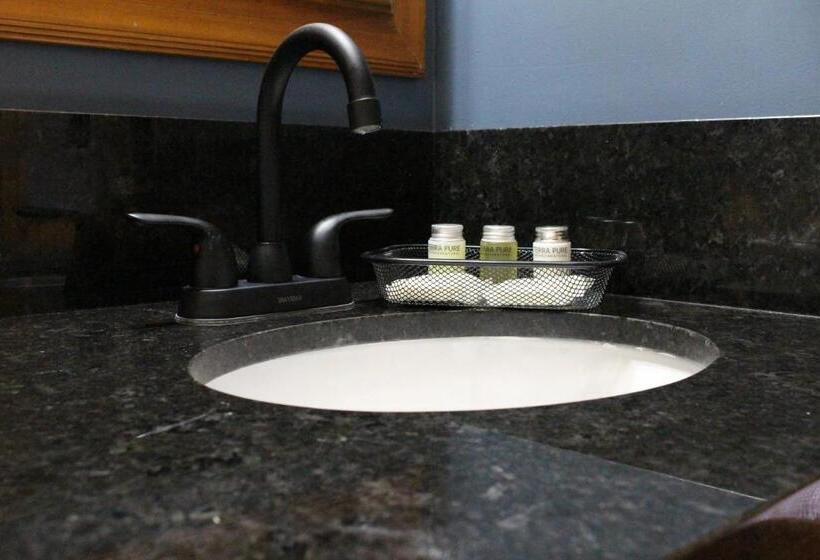 סוויטה, Canyon Lakeview Resort