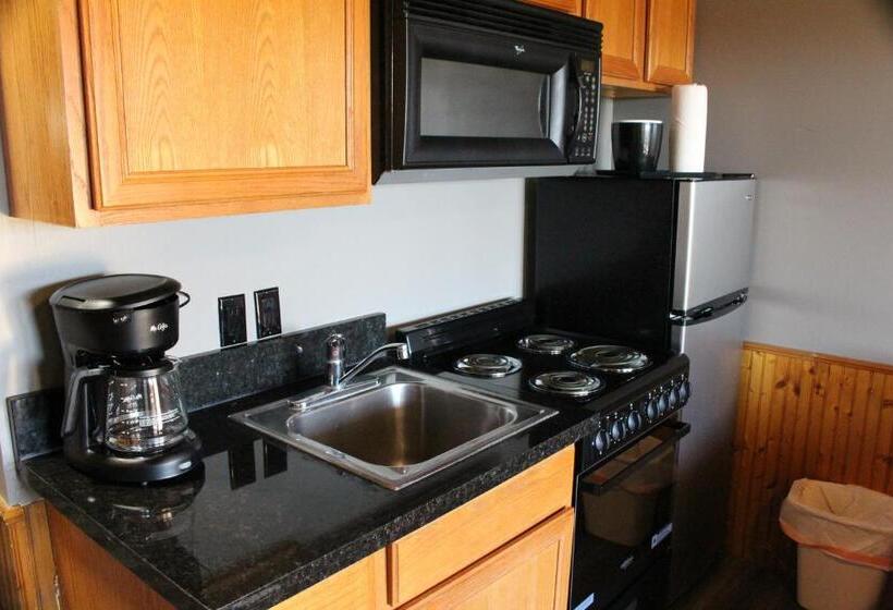 סוויטה, Canyon Lakeview Resort