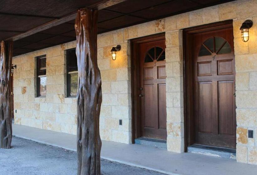 סוויטה, Canyon Lakeview Resort