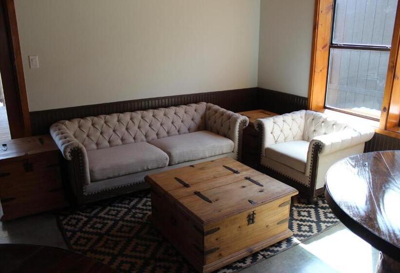 בקתה, Canyon Lakeview Resort