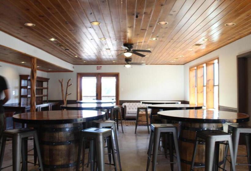 בקתה, Canyon Lakeview Resort