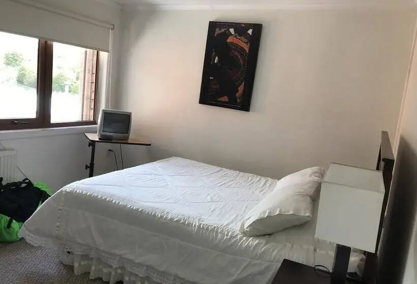 スタンダードルーム, Hostal Akainij
