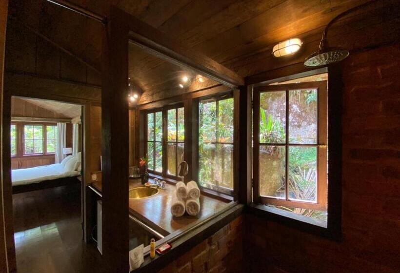 豪华三人间, Kanawha