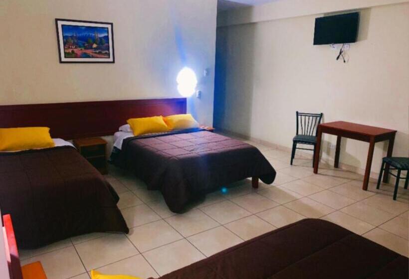 اتاق استاندارد چهار تخته, Hostal Tambo Alto