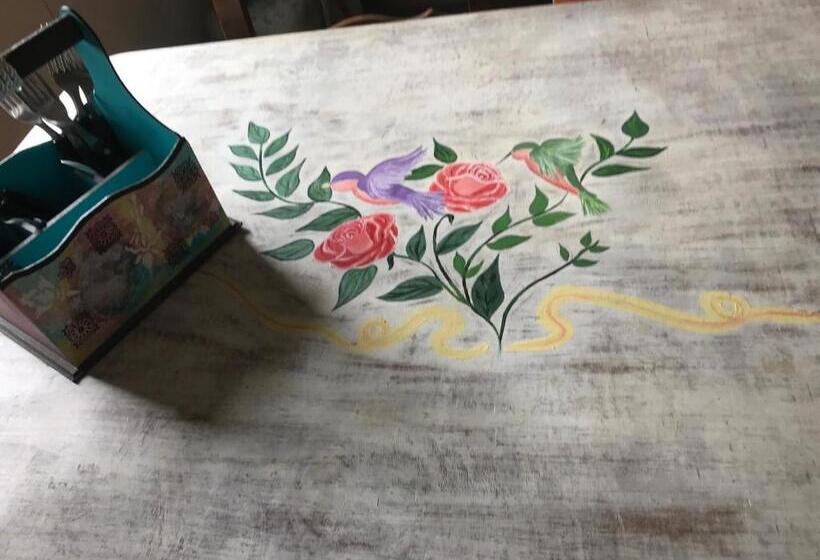 خانه 2 خوابه, Chacra La Escondida