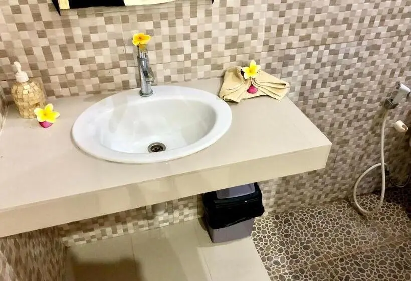 اتاق لوکس, The Nau Home