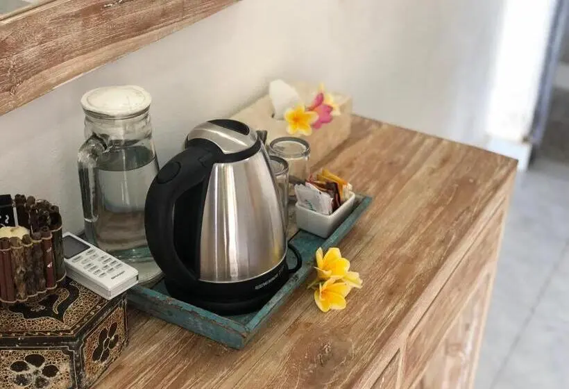 اتاق لوکس, The Nau Home