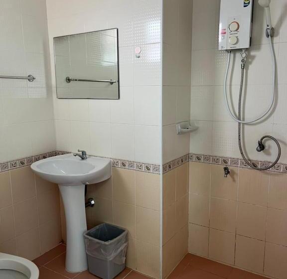 Семейный Номер, Baanpak Sam Anong