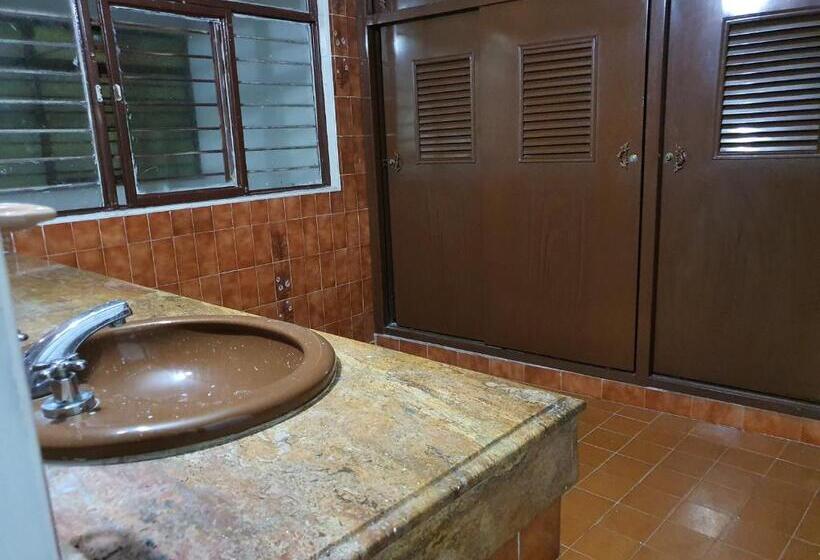 سرير فى غرفة مشتركه, Santiago Dc Hostal