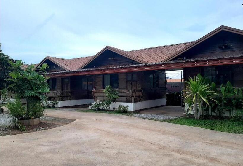 Fyrbädds Standardrum, Maan Mork Khao Kho