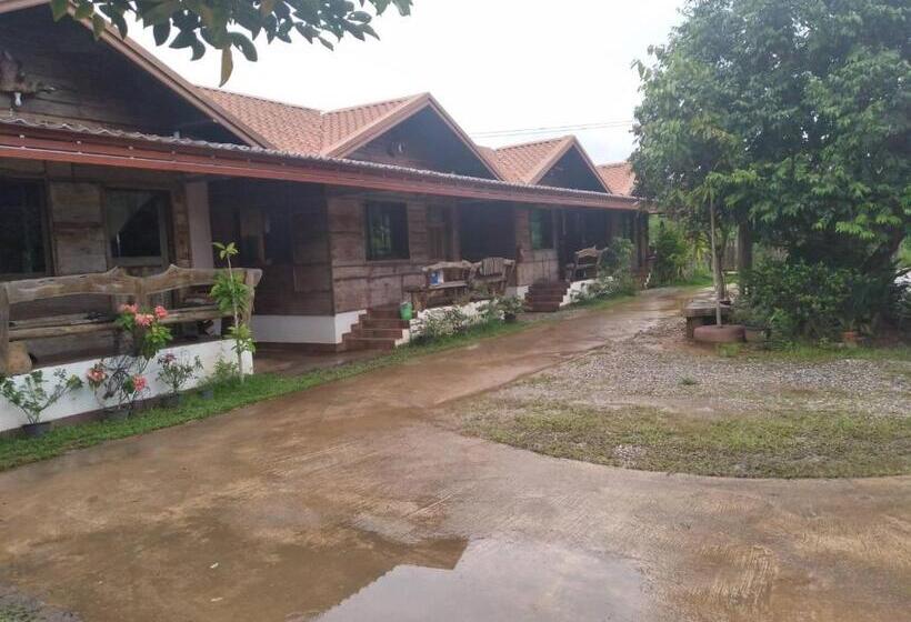 Fyrbädds Standardrum, Maan Mork Khao Kho