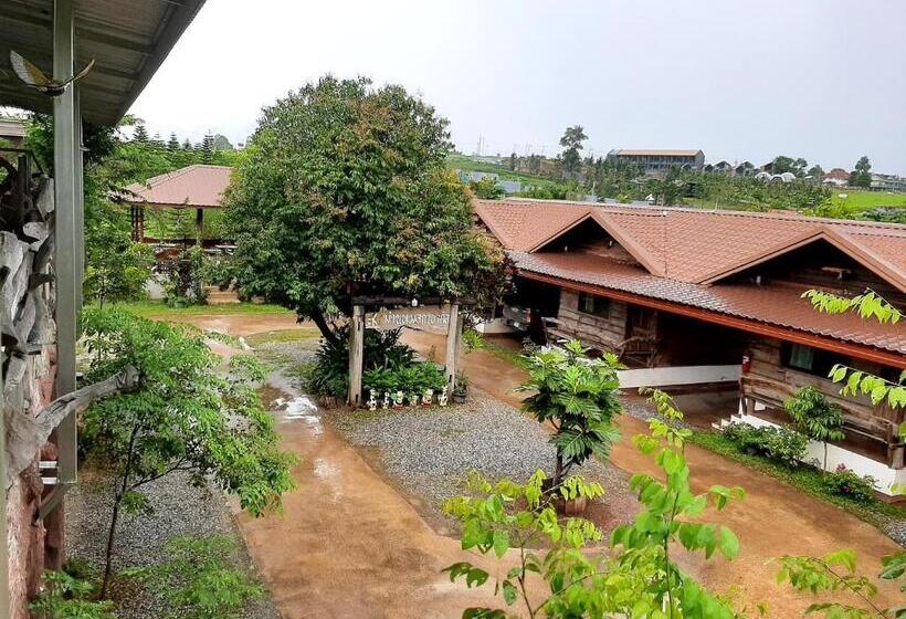 Fyrbädds Standardrum, Maan Mork Khao Kho