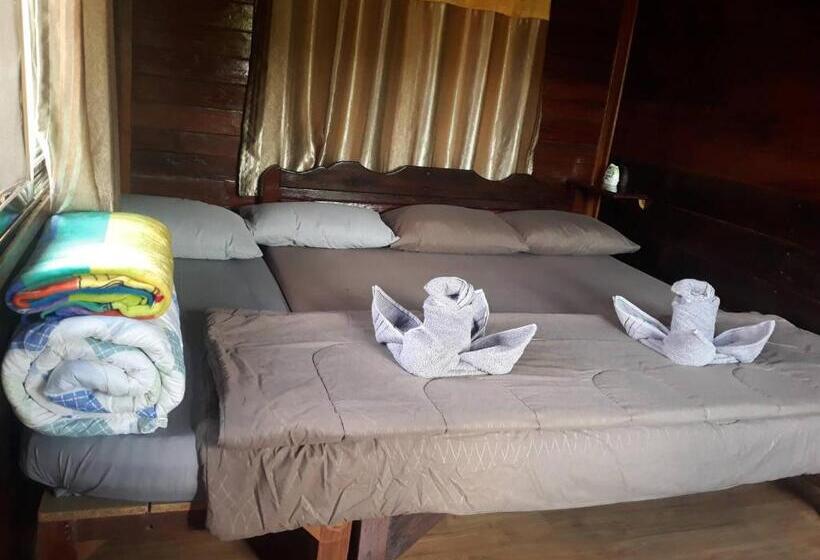 Fyrbädds Standardrum, Maan Mork Khao Kho