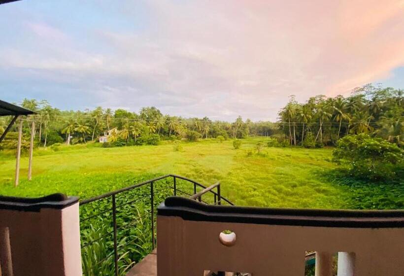 スーペリアファミリールーム, Royal Ace Unawatuna