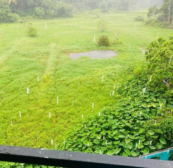 スーペリアファミリールーム, Royal Ace Unawatuna