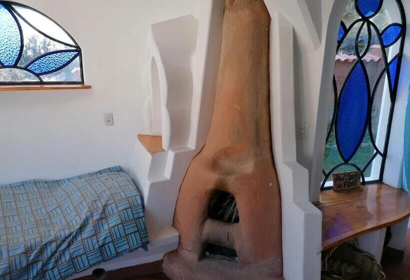 سوییت جونیور, Hostal Las Olas