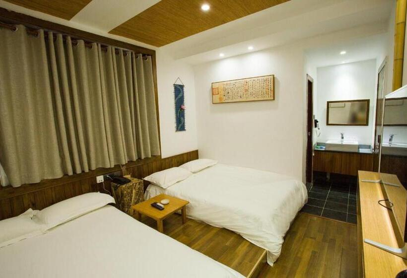 Standardrum, Wally House青山惠风民宿