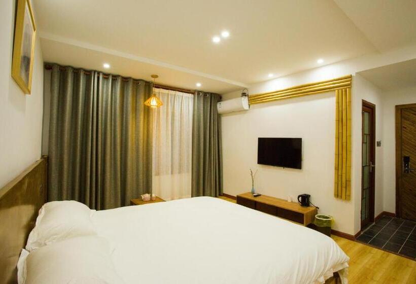 Standardrum King Size Säng, Wally House青山惠风民宿