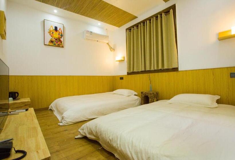 Standardrum, Wally House青山惠风民宿