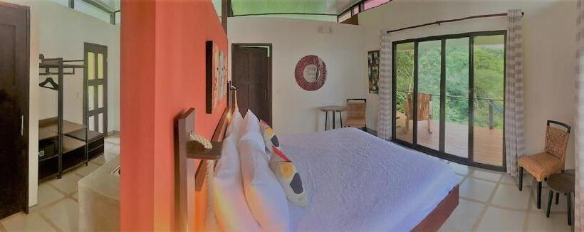 ‫فيلا غرفة نوم واحدة, Nature's Edge Boutique