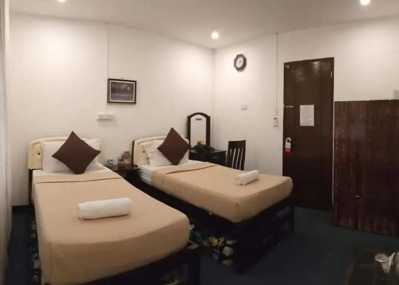 スタンダードスタジオ, Amax Inn Cebu