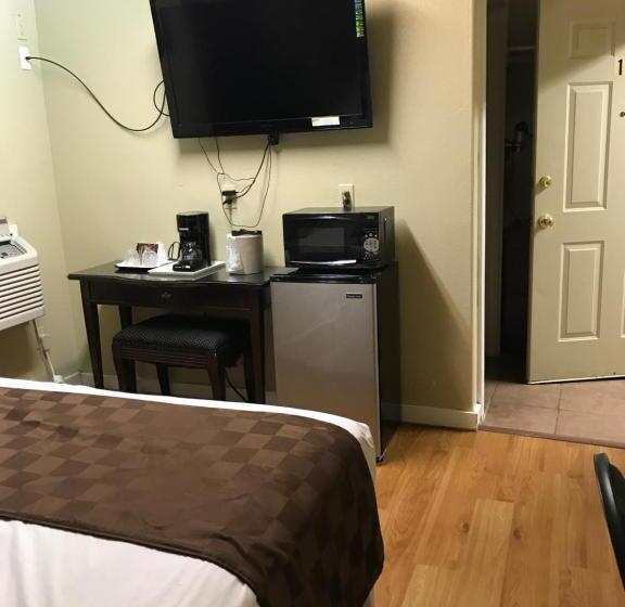 غرفة قياسية, Outpost Motel