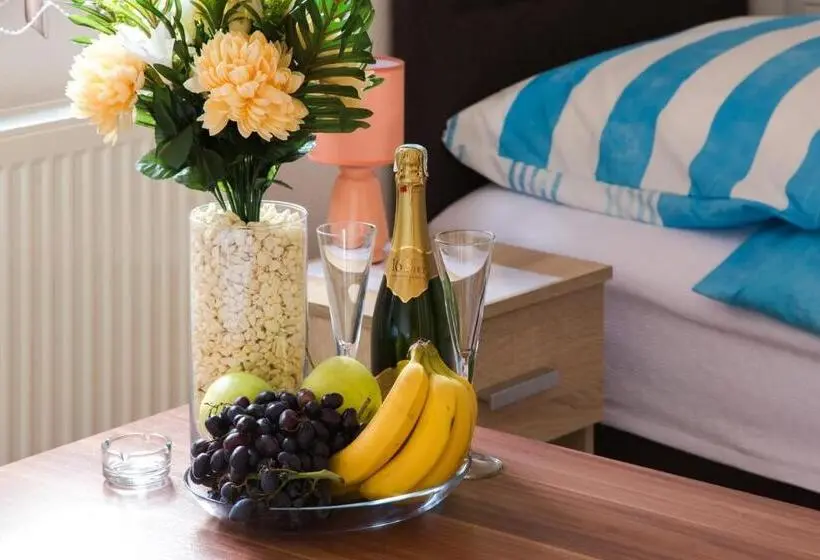 اتاق استاندارد سه تخته با سرویس بهداشتی مشترک, Guesthouse Vila Puzic