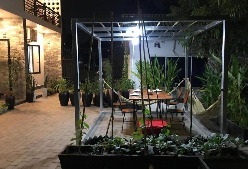 침실 4개 주택, Siem Reap Homesteading