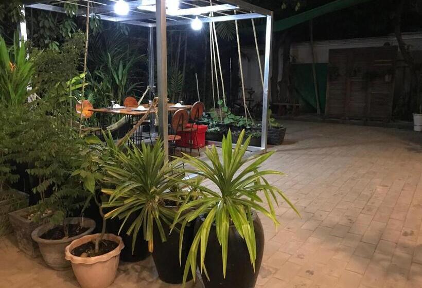 침실 4개 주택, Siem Reap Homesteading