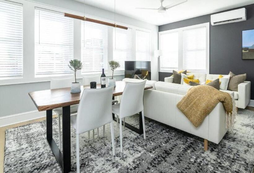 דירת חדר, Station Inn Pawling