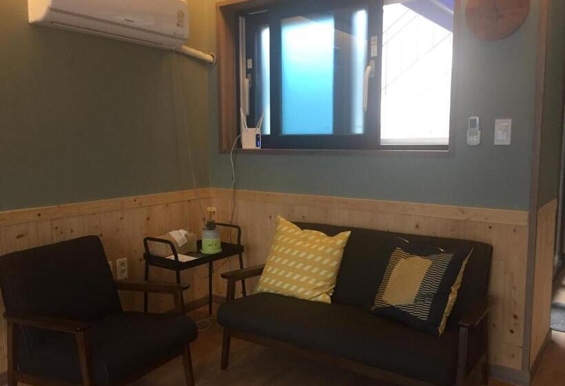 Habitació Estàndard Bany Compartit, Guesthouse Dalggume