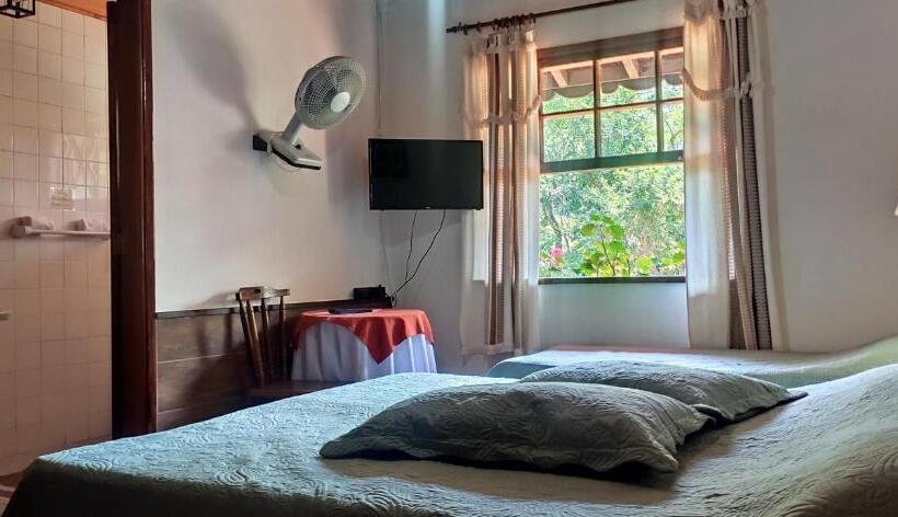 컴포트 트리플 룸, Pousada Taverna Do Golf