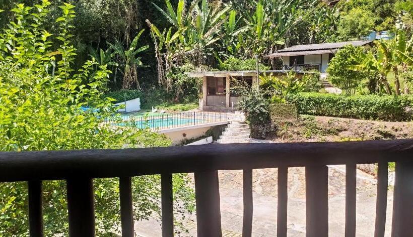 발코니가 있는 4인용 스탠다드 룸, Pousada Taverna Do Golf