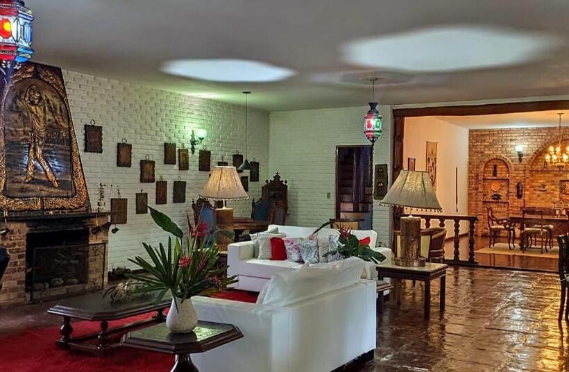 اتاق استاندارد چهارنفره با بالکن, Pousada Taverna Do Golf