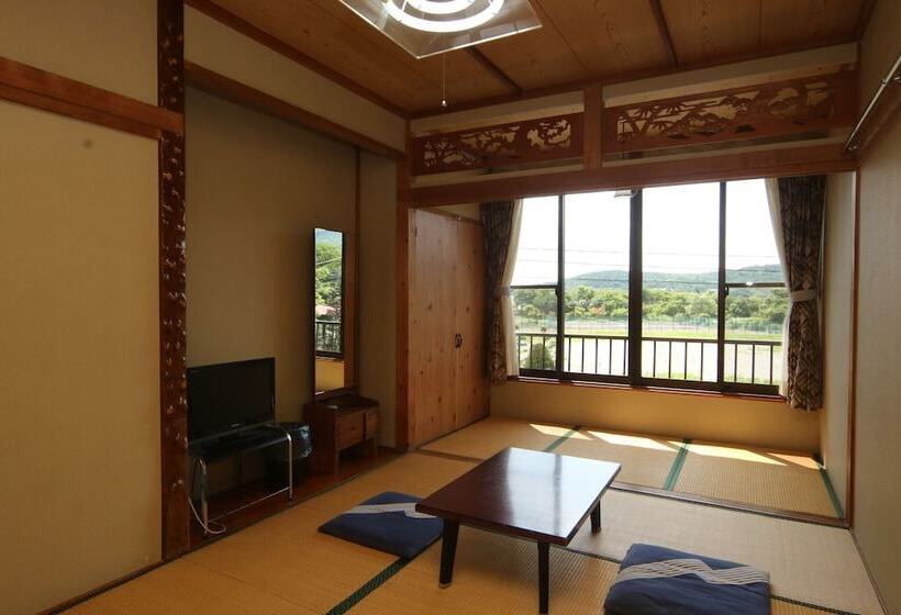 חדר משפחתי, Suimeiso