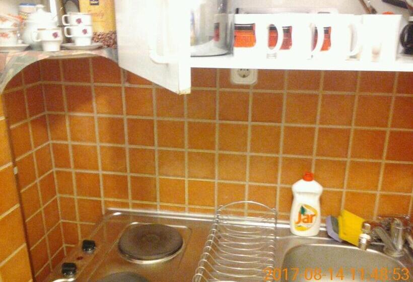 غرفة قياسية, Dobogókő Vendégház