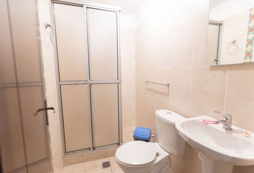 اتاق استاندارد سه نفره, Imaynalla