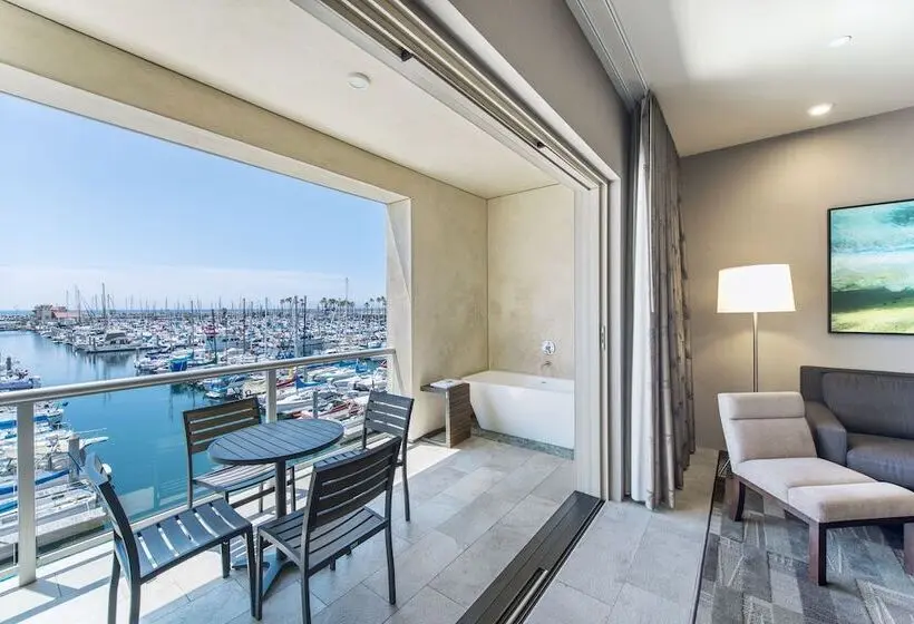 ペントハウススイート, Shade Hotel Redondo Beach