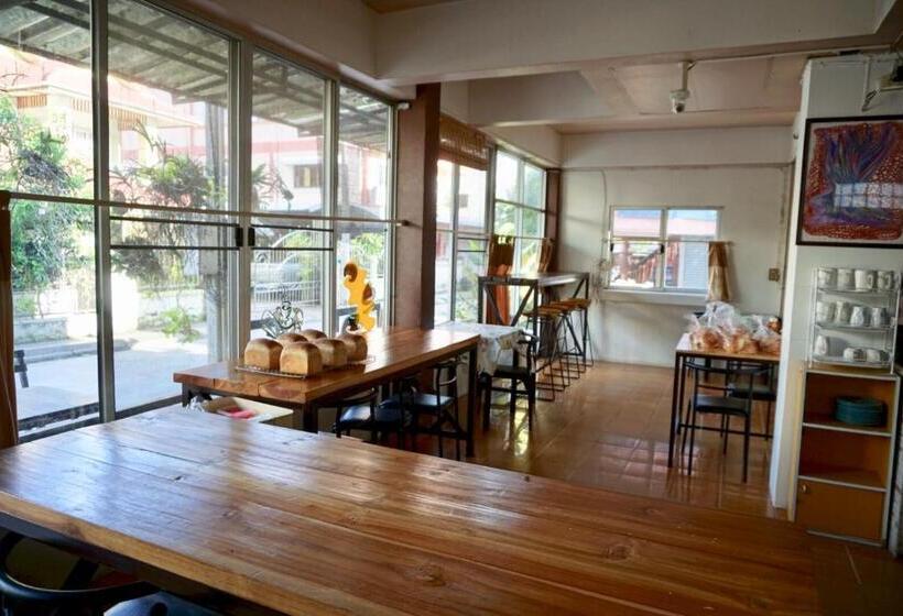 이코노미 룸, Tourist Inn