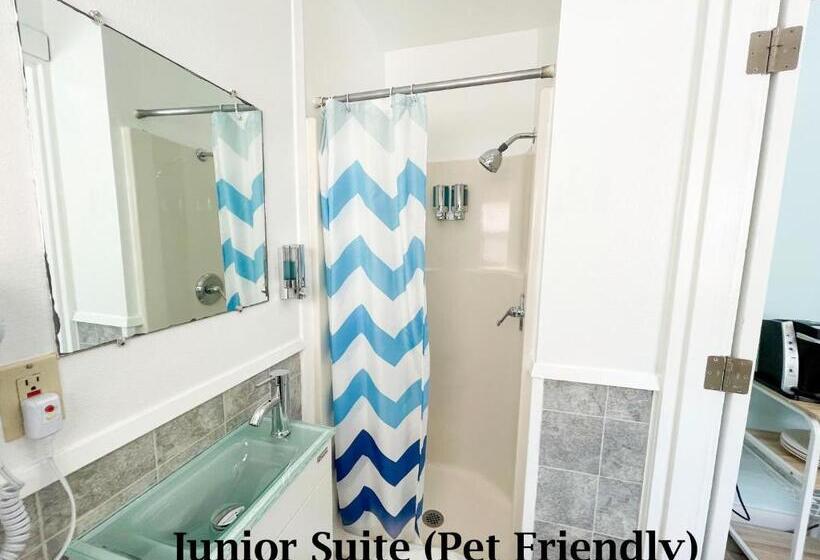 סוויטת ג'וניור, The Anchorage Motel