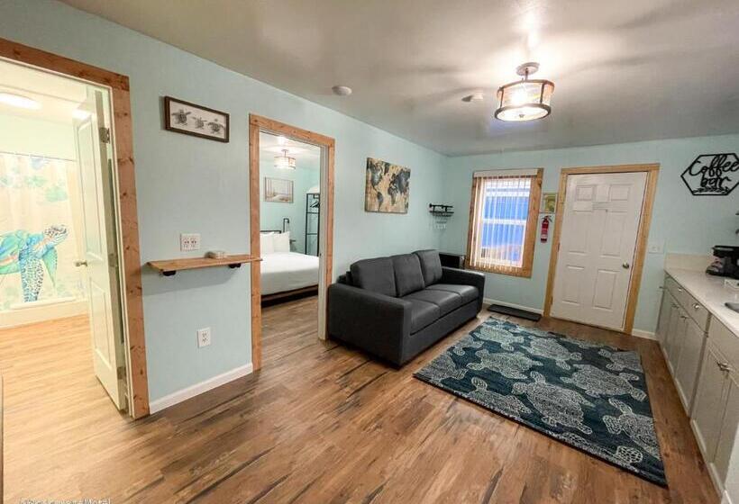Люкс Кровать Кинг, The Anchorage Motel