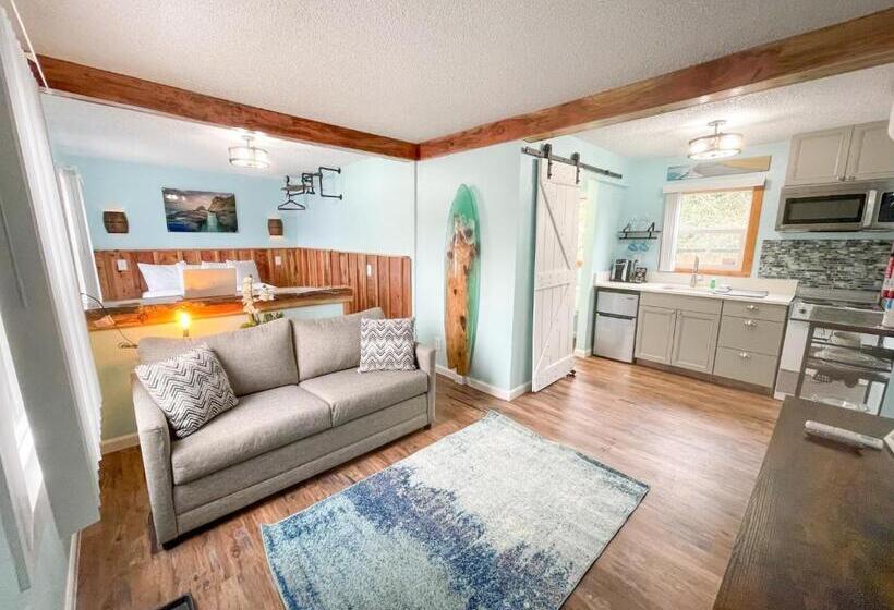 סוויטת ג'וניור, The Anchorage Motel