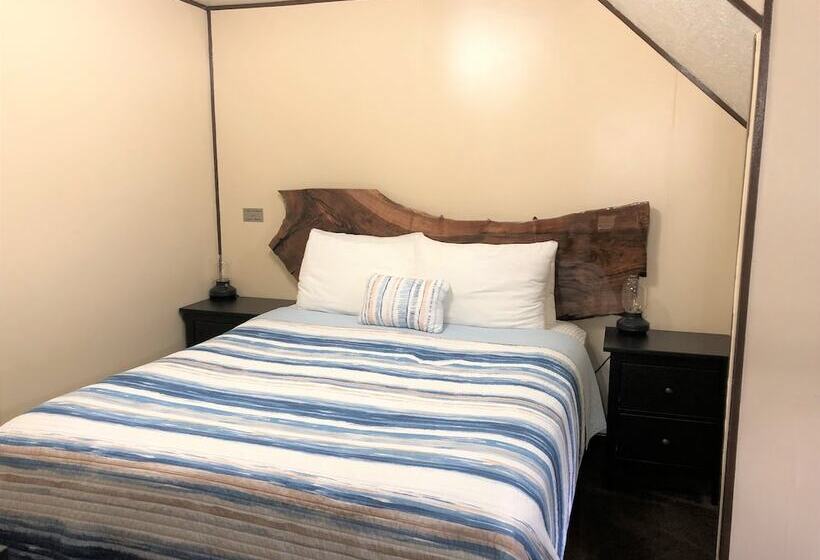 חדר פרמיום, The Anchorage Motel