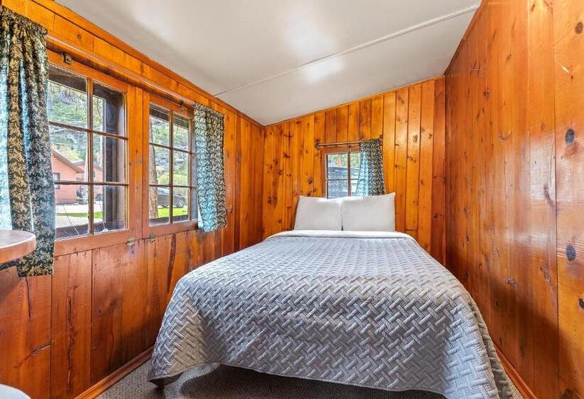 בונגלו משפחתי, Harney Camp Cabins