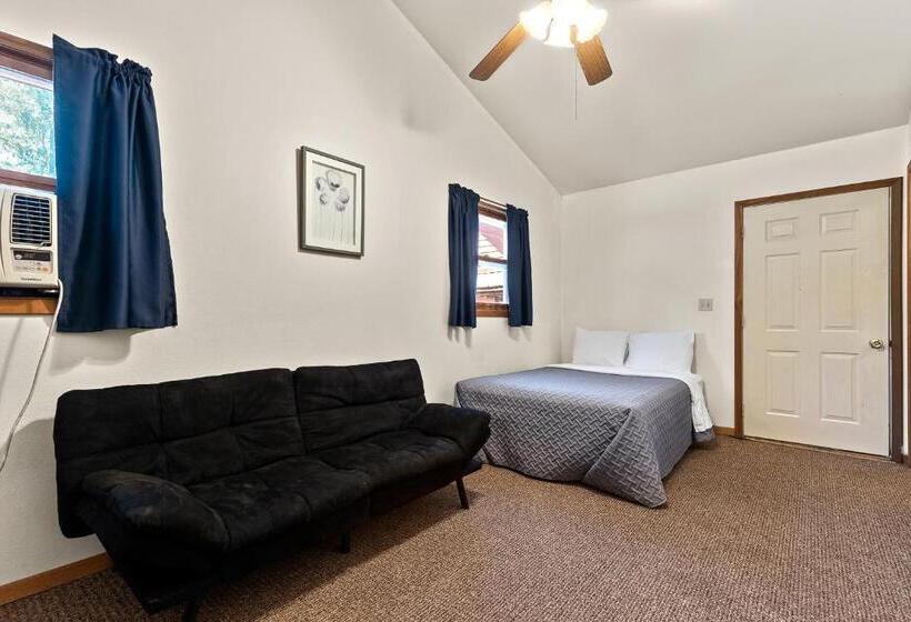 חדר משפחתי, Harney Camp Cabins