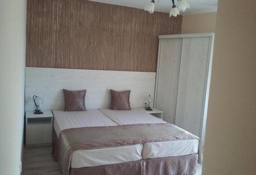 اتاق استاندارد با بالکن, Guest House Adriya