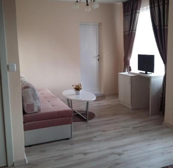 آپارتمان 1 خوابه با بالکن, Guest House Adriya